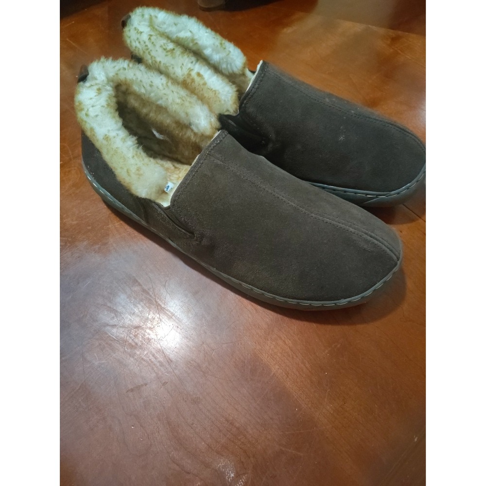 Magellan Outdoors Womens Brown Faux Shearling Lined Suede Slippers Size 11